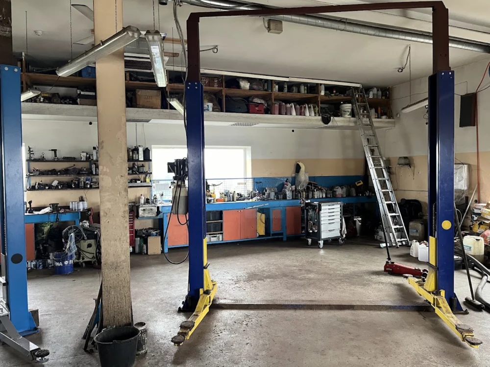 Auto R Servisas tekinimo darbai - 3