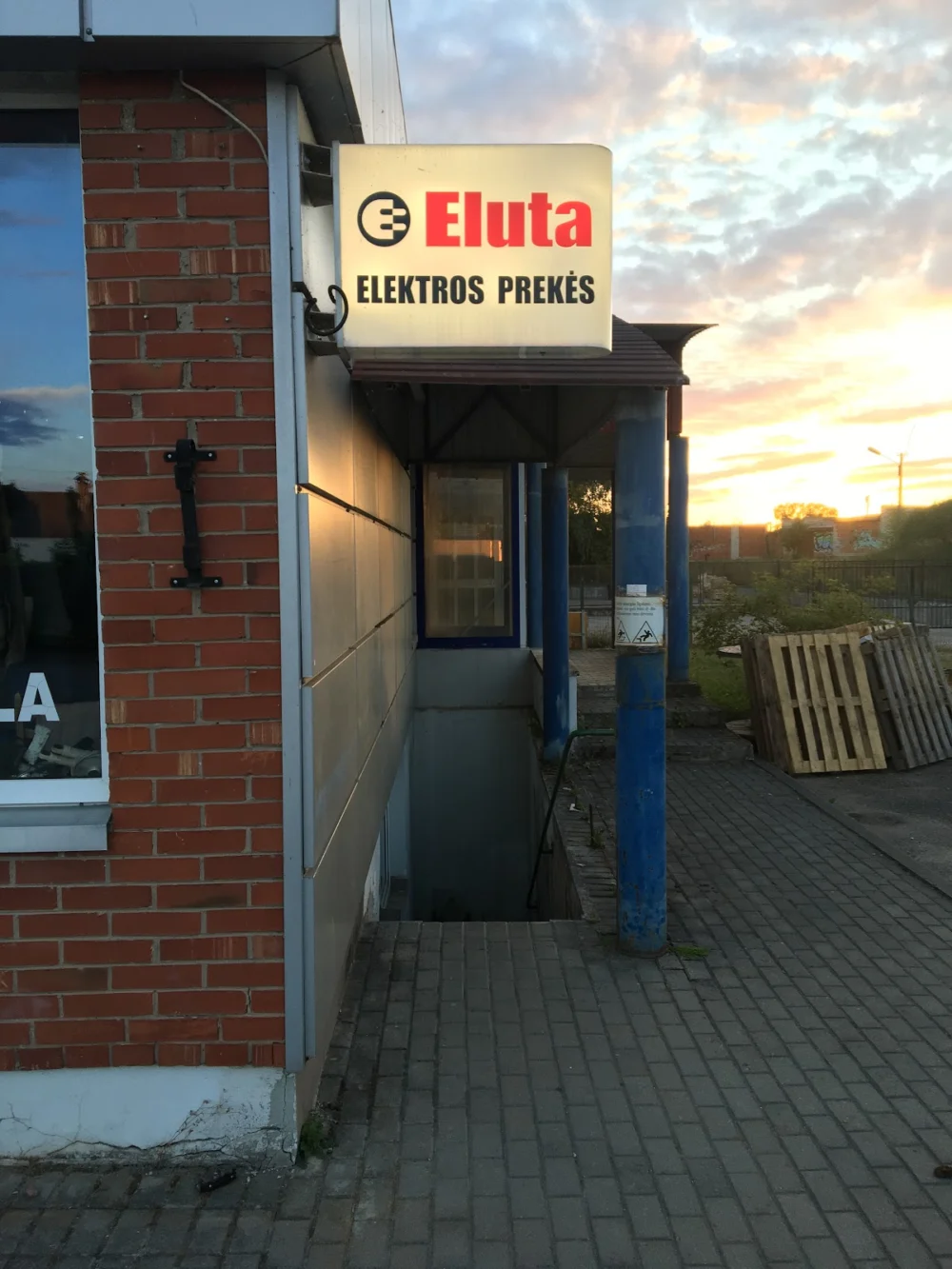 UAB "ELUTA" ELEKTROS PREKĖS